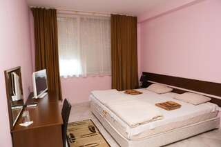 Отель Hotel Ida Кырджали Двухместный номер с 2 отдельными кроватями-4