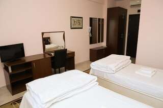 Отель Hotel Ida Кырджали Двухместный номер с 2 отдельными кроватями-7